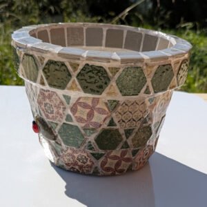 Pot de fleurs en mosaïque