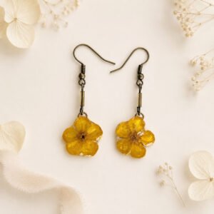 Boucles d'oreilles bohèmes bouton d'or avec léger décor