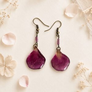 Boucles d'oreilles avec de véritables pétales de pélargonium magenta