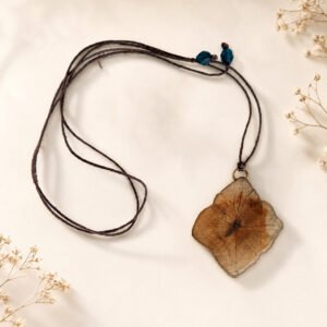 Collier bohème Hortensia à fleur plate