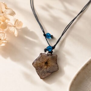 Jolie médaille du collier bohème Hortensia à fleur plate